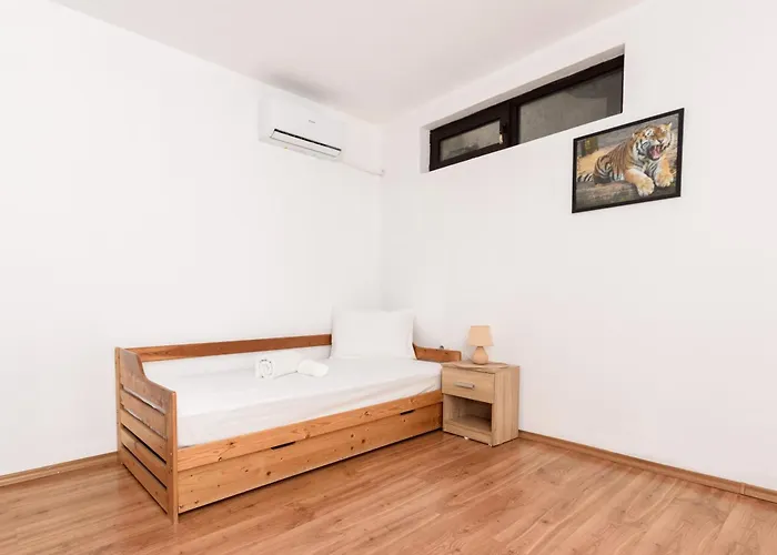 La Vista 1 Apartment